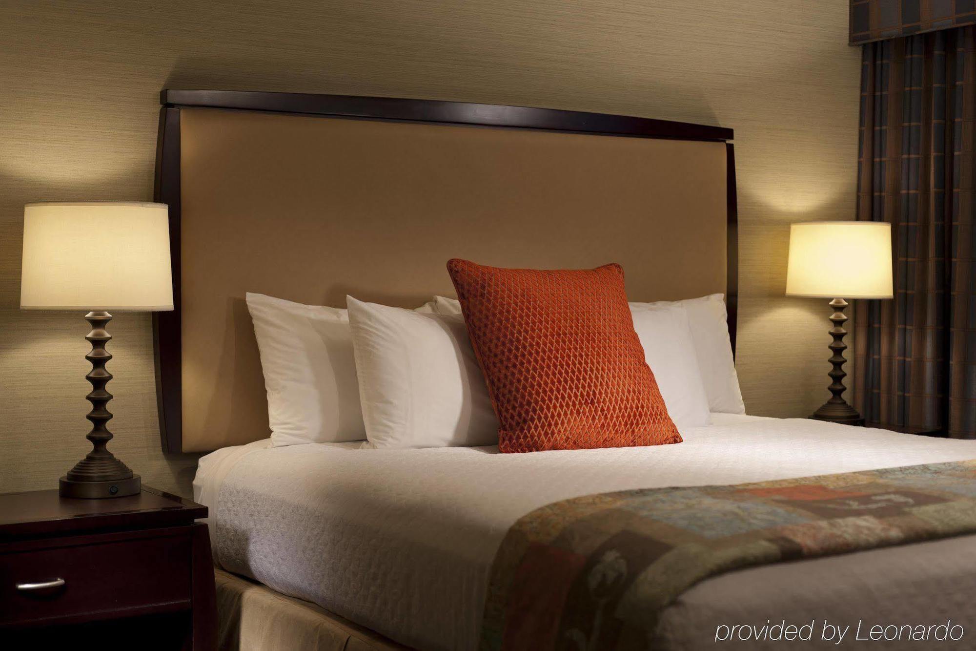 Embassy Suites Fort Worth - Downtown Phòng bức ảnh